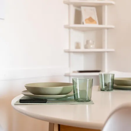 Relaxing Gem Perledo