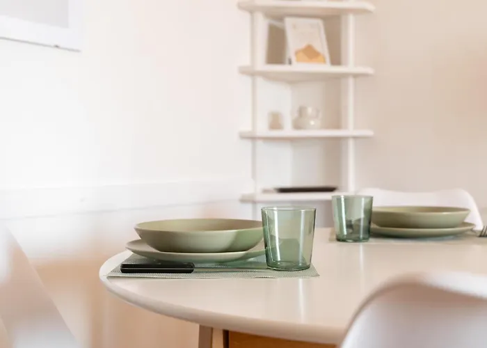 Relaxing Gem Perledo